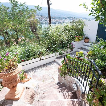 Traditional House Under The Clock Tower With Sweet View Poros Town Exterior photo