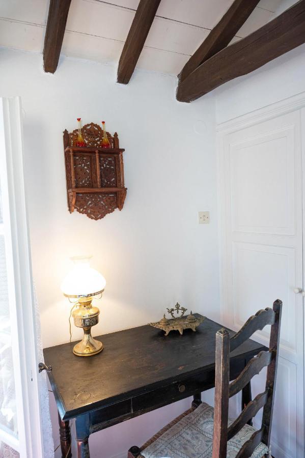 Traditional House Under The Clock Tower With Sweet View Poros Town Exterior photo