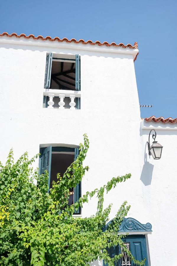 Traditional House Under The Clock Tower With Sweet View Poros Town Exterior photo