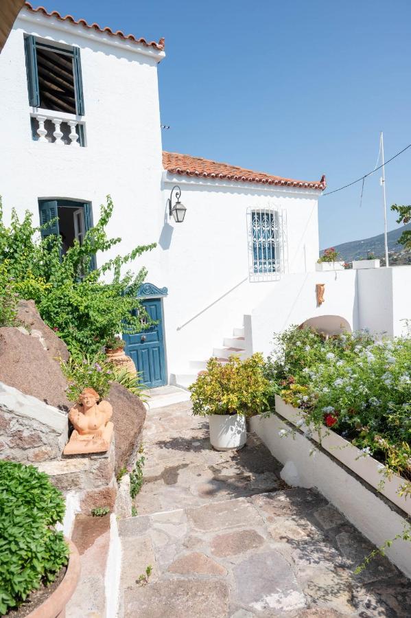 Traditional House Under The Clock Tower With Sweet View Poros Town Exterior photo